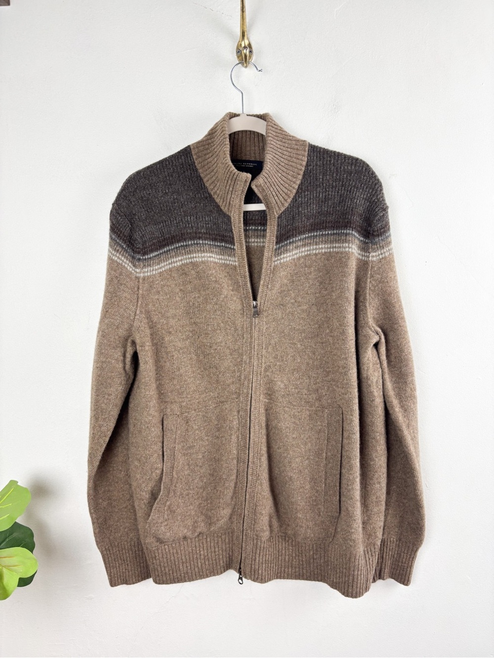 Banana Republic Men’s 100% Extra Fine Merino Wool Zip Up Sweater Sz XL